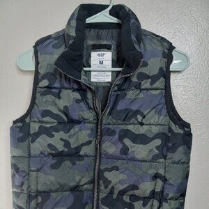 GAP kids' boys Camo Puffer Vest
